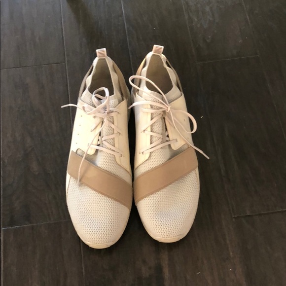 Men’s 13 under armour shoes NWOT - Picture 1 of 3